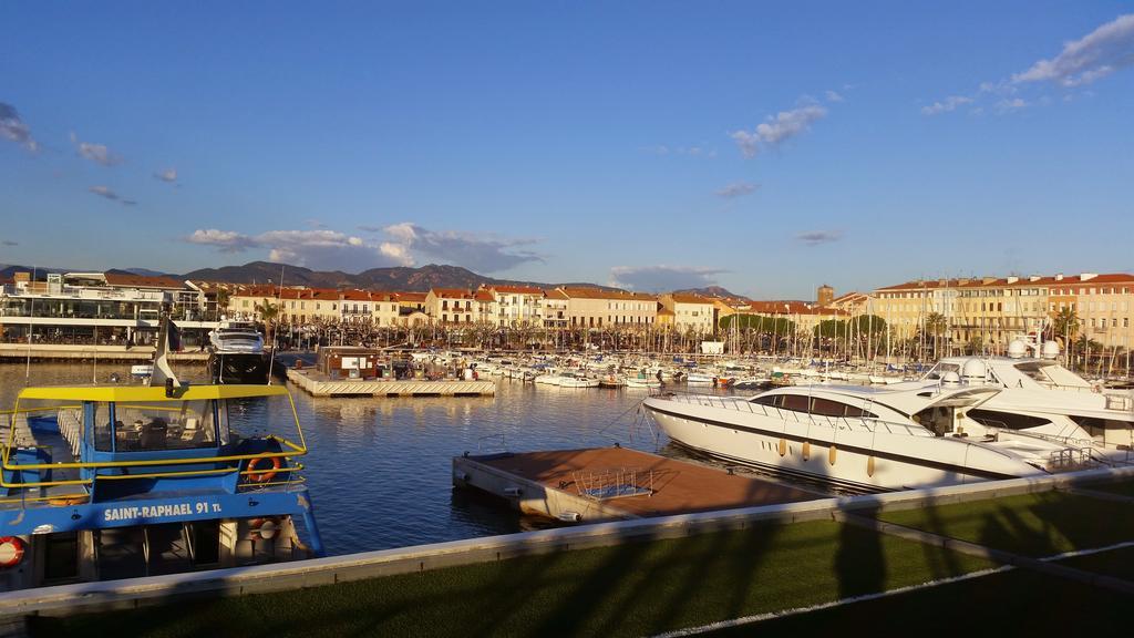 Un Petit Coin De Paradis Taradeau Quarto foto